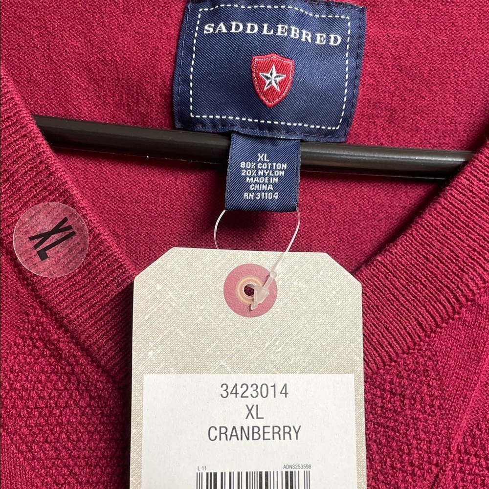 Saddlebred Men's V-Neck Sweater in Cranberry NWT - Picture 2 of 7